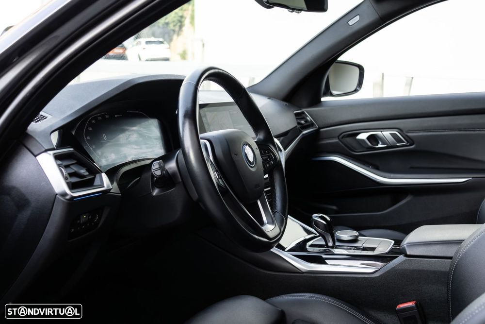 BMW 320 e Line Sport Auto - 13