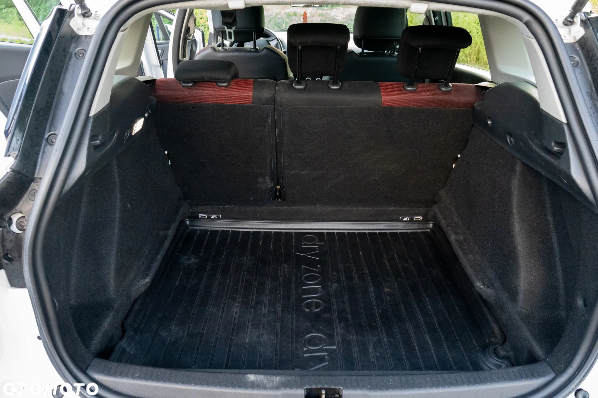 Renault Clio - 10