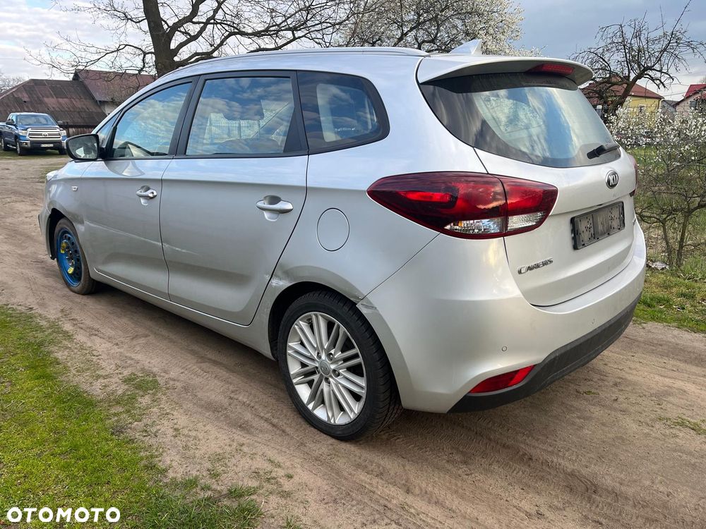 Kia Carens 1.6 GDI XL 7os EU6 - 3