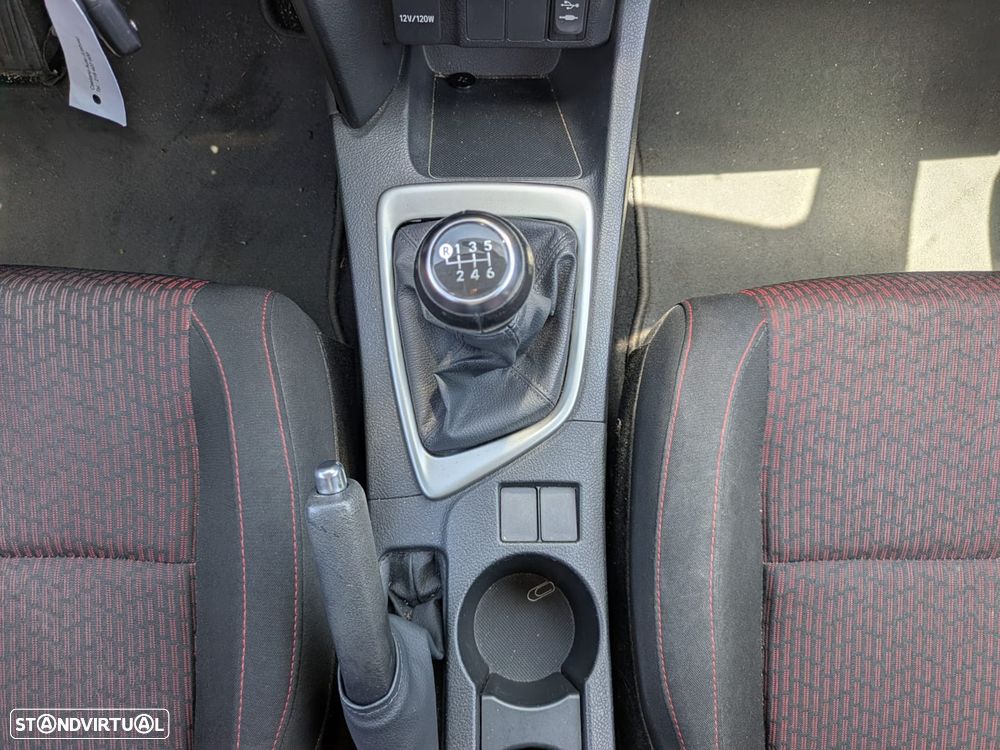 Toyota Auris Touring Sports 1.4 D-4D Com+P.Sport - 15