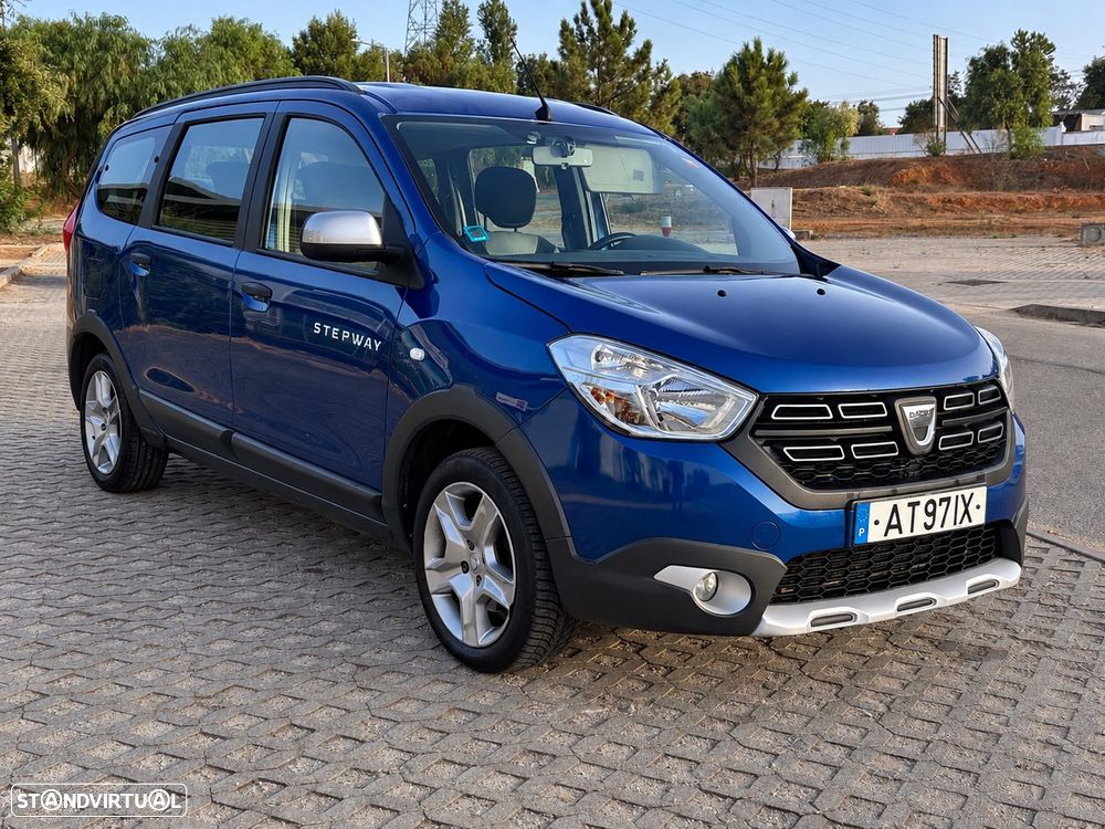 Dacia Lodgy 1.5 Blue dCi Stepway 7L - 3