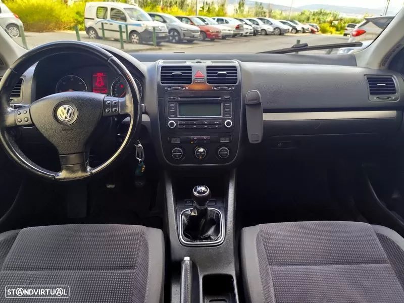 VW Jetta 1.9 TDi BlueM. Trendline - 3