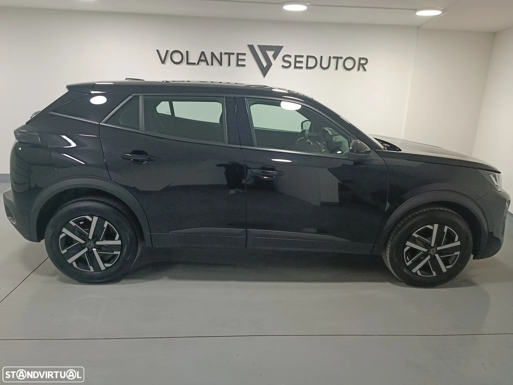 Peugeot 2008 1.2 PureTech Active Pack - 4