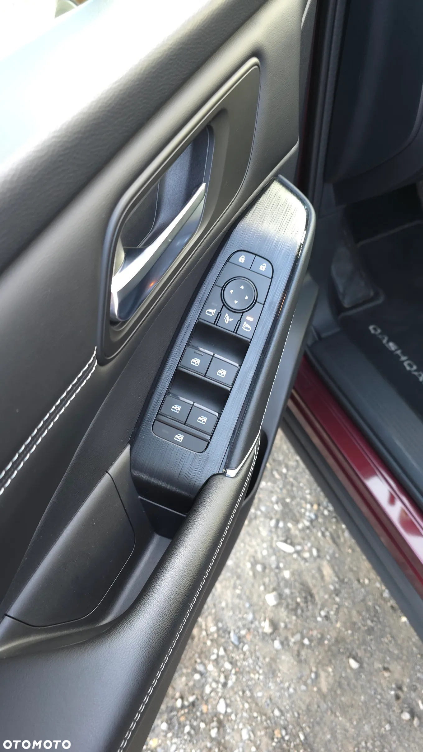 Nissan Qashqai 1.3 DIG-T mHEV N-Connecta Xtronic - 16