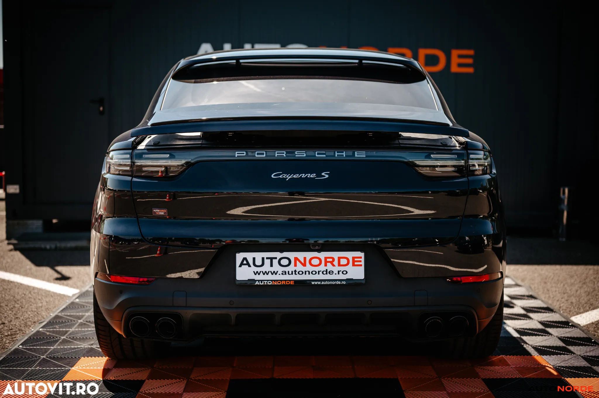 Porsche Cayenne Coupe S - 2