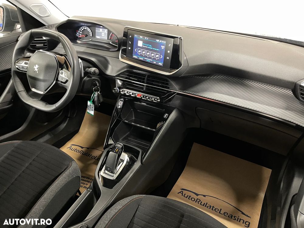 Peugeot 2008 PureTech 130 EAT8 Allure - 9
