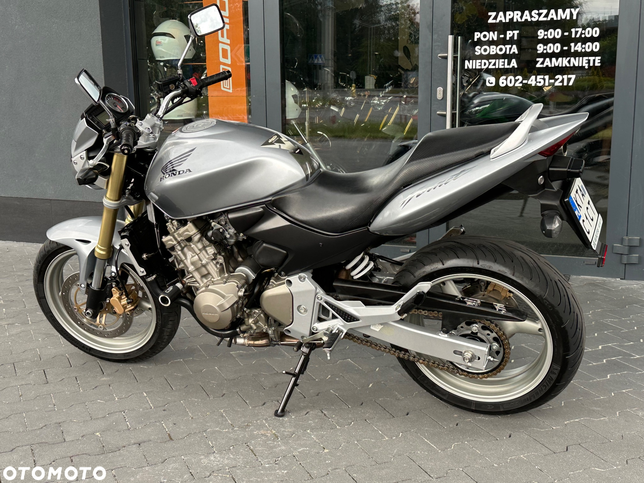 Honda Hornet - 27
