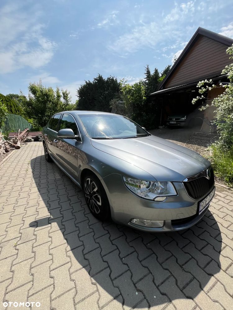 Skoda Superb 1.8 TSI Ambition DSG - 26