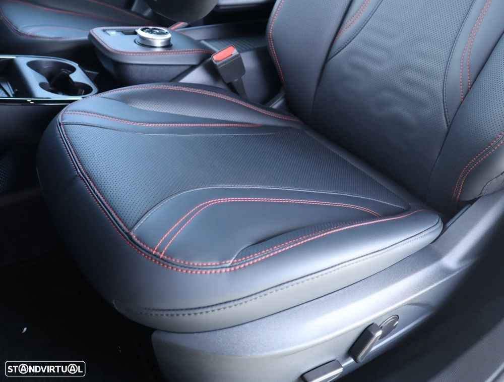 Ford Mustang Mach-E AWD PREMIUM - 30