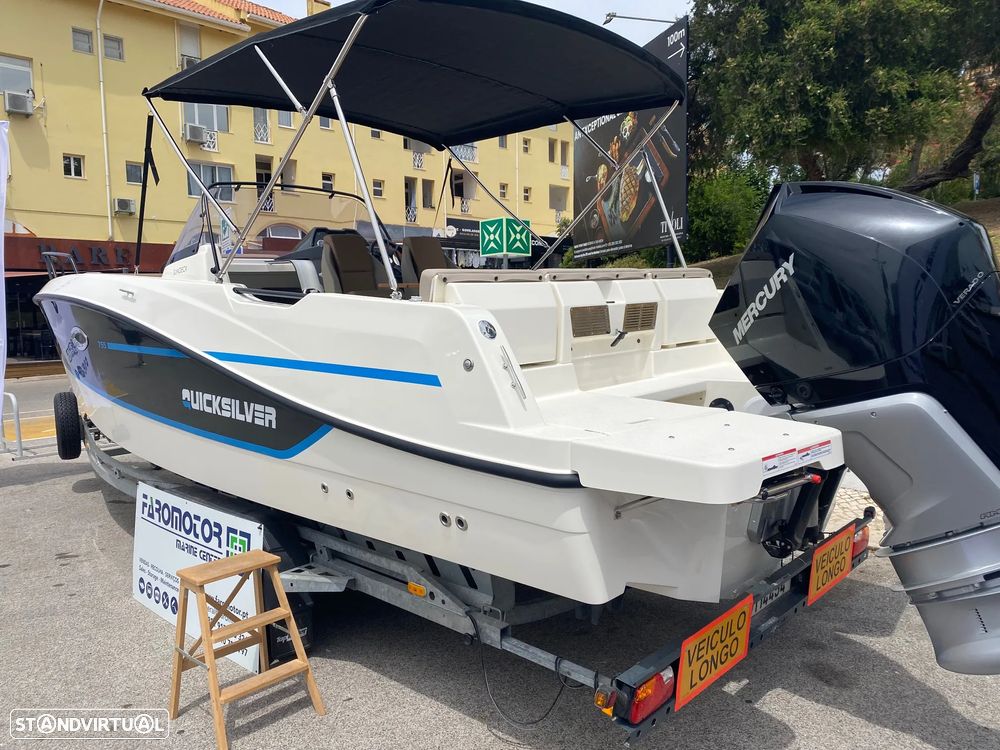 Quicksilver Activ 755 Sundeck - 2