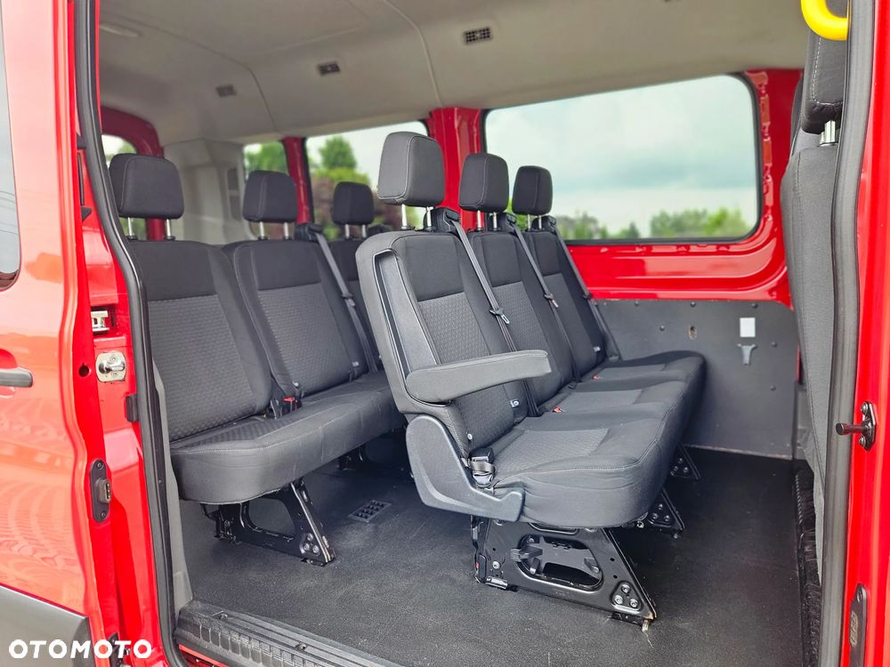 Ford Transit Kombi L2H3 Limited - 19