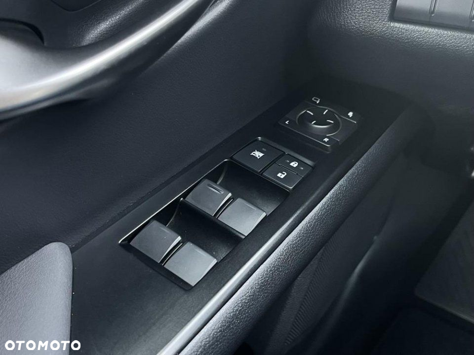 Lexus UX - 16