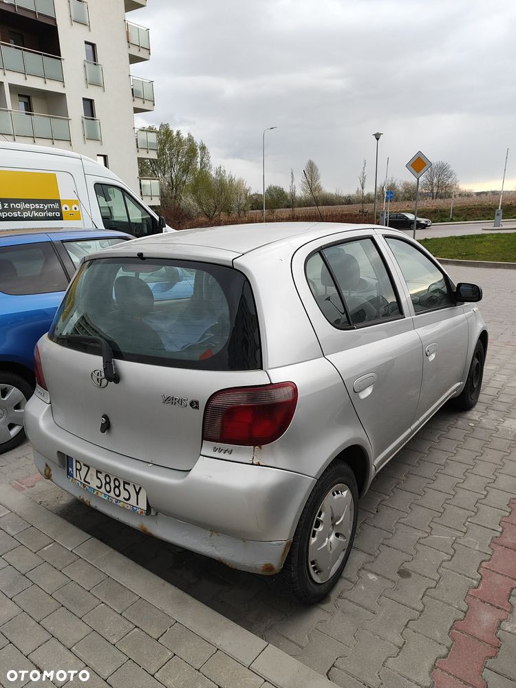 Toyota Yaris 1.3 Luna - 6