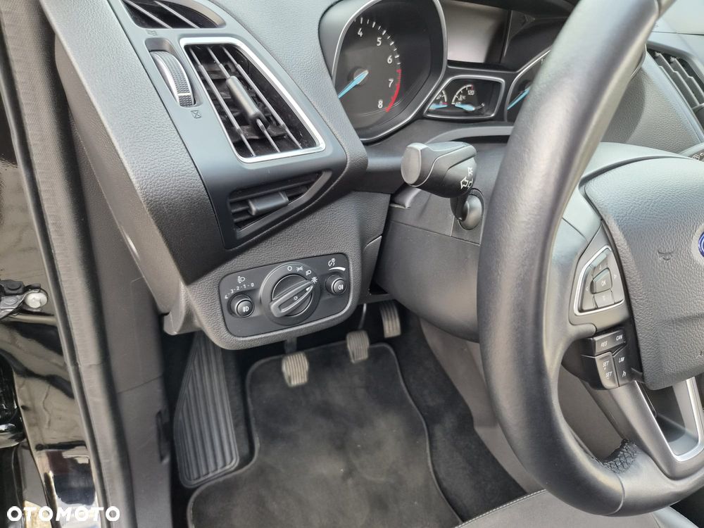 Ford Kuga - 24
