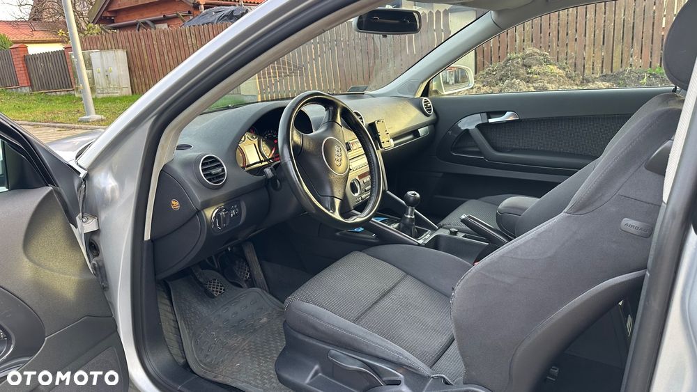 Audi A3 3-drzwiowe 2.0 TDI Attraction - 6