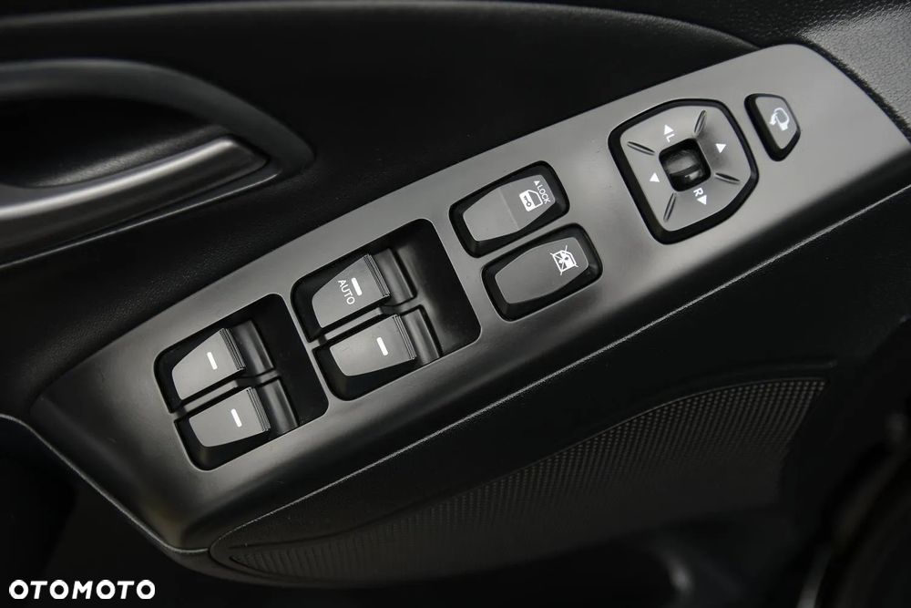 Hyundai ix35 2.0 CRDi 4WD Automatik Fifa World Cup Gold Edition - 36