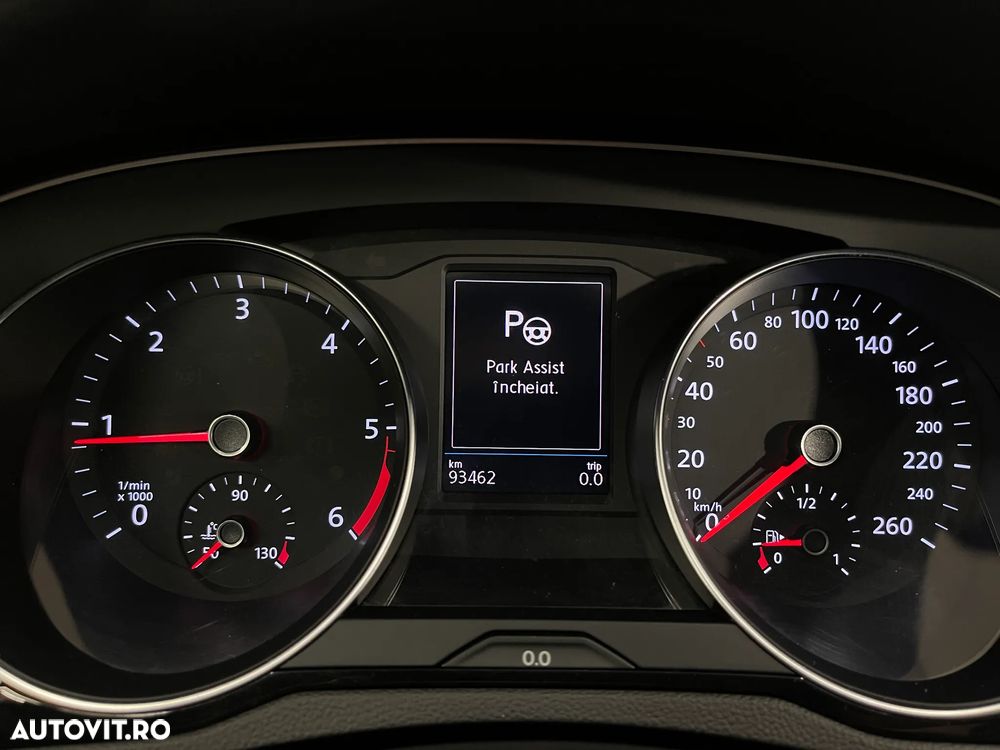 Volkswagen Passat 2.0 TDI DSG Highline - 24