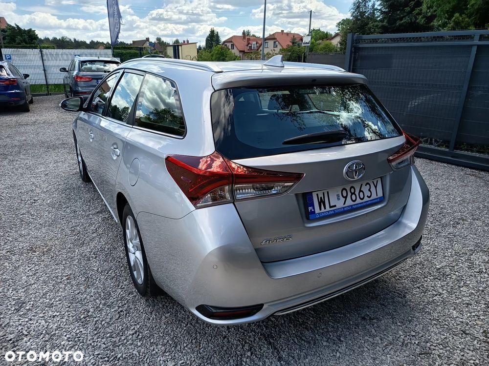 Toyota Auris 1.6 Dynamic - 11