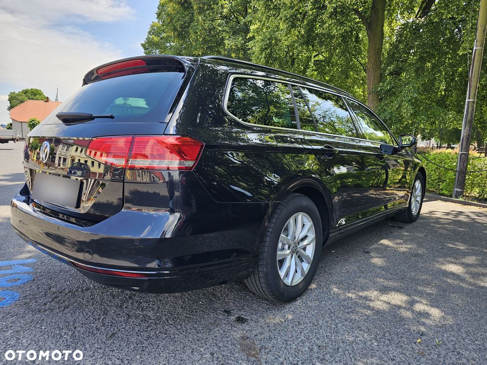 Volkswagen Passat - 8