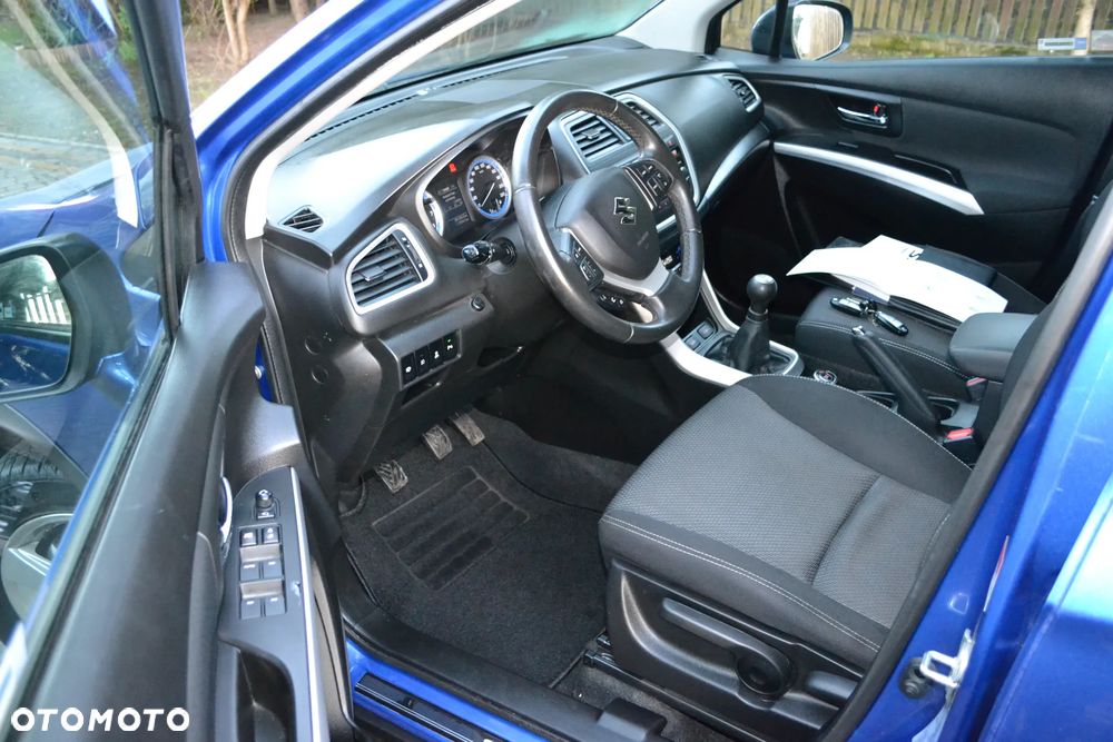 Suzuki SX4 S-Cross 1.6 VVT 4x4 Comfort - 6