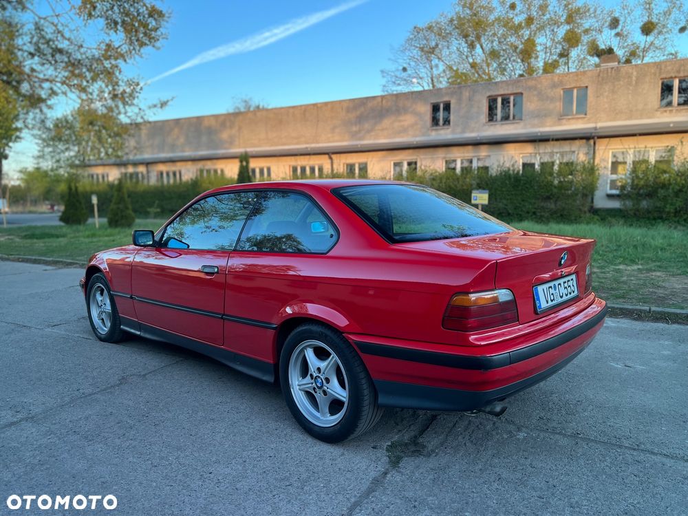 BMW Seria 3 316i - 9