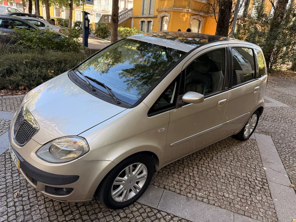 Lancia Musa 1.3 16V M-jet Oro Executive