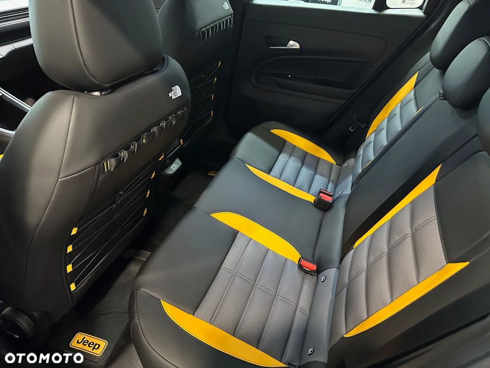 Jeep Avenger 1.2 T3 mHEV The North Face 4xe eDCT6 - 18