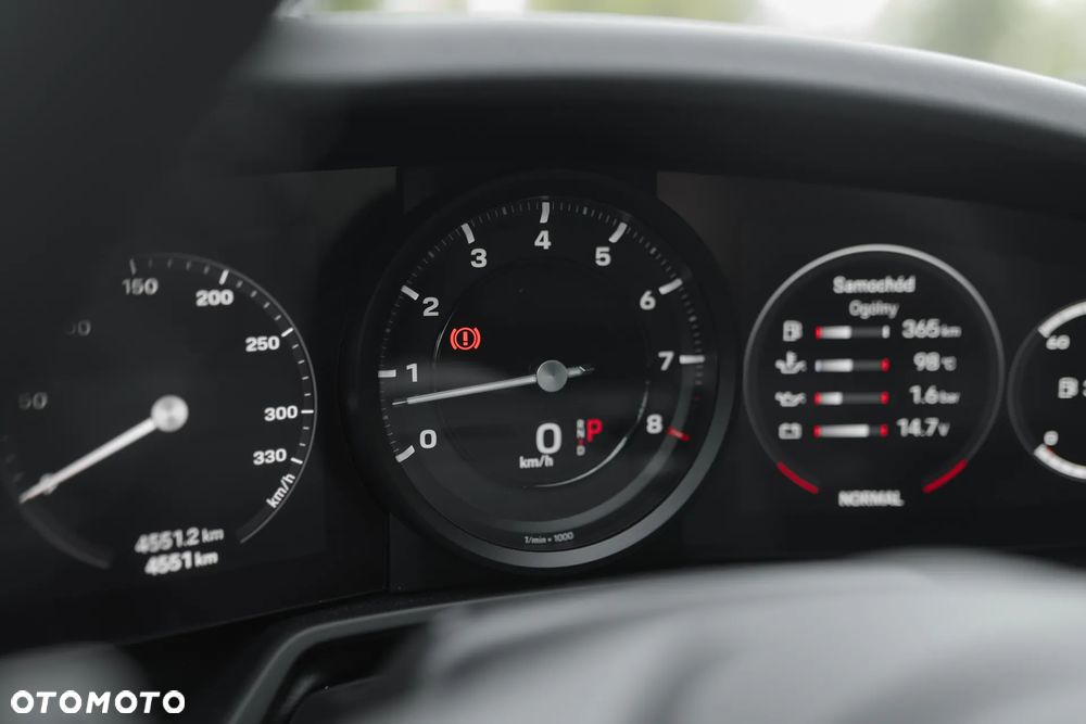 Porsche 911 Carrera S - 24