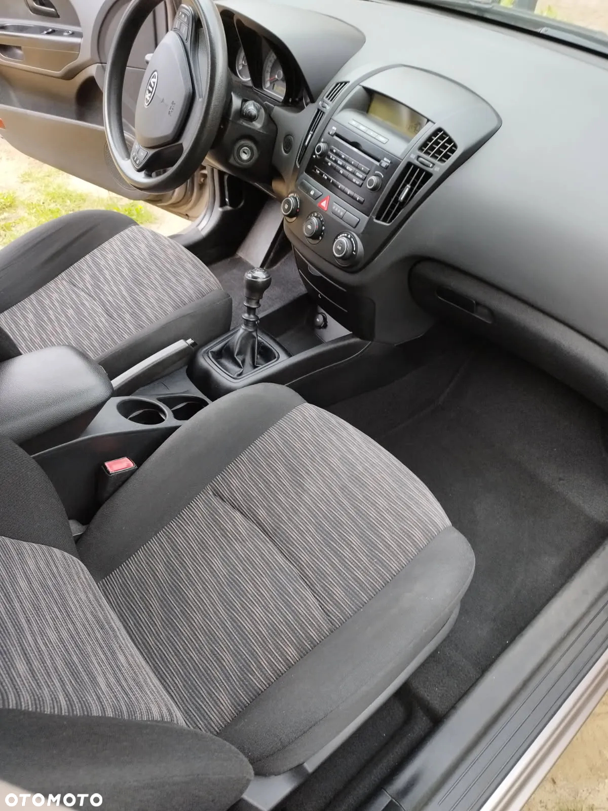 Kia Ceed Cee'd 1.6 Comfort + - 9