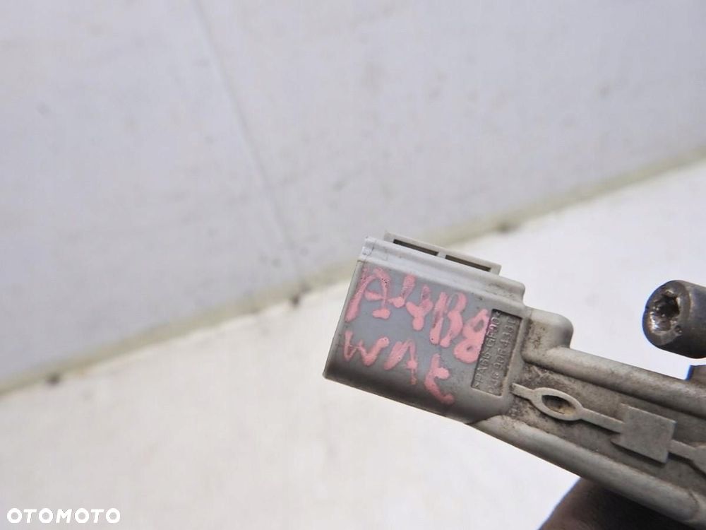 CZUJNIK POŁOŻENIA WAŁU AUDI A4 B8 036906433D - 2