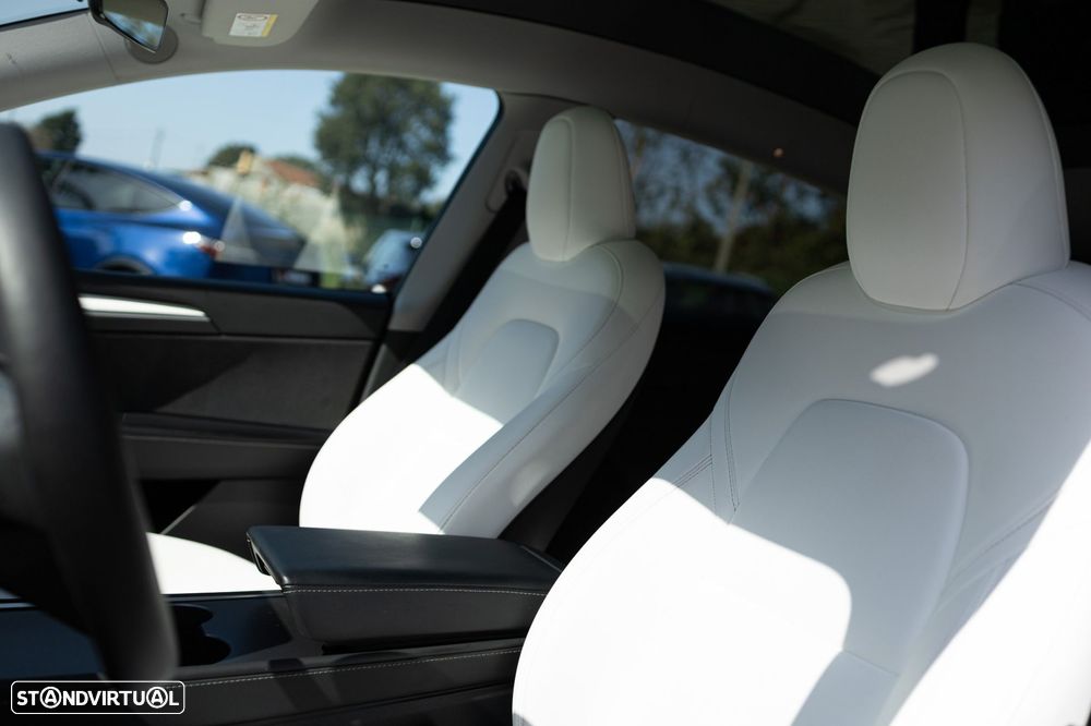 Tesla Model Y Long-Range RWD - 20