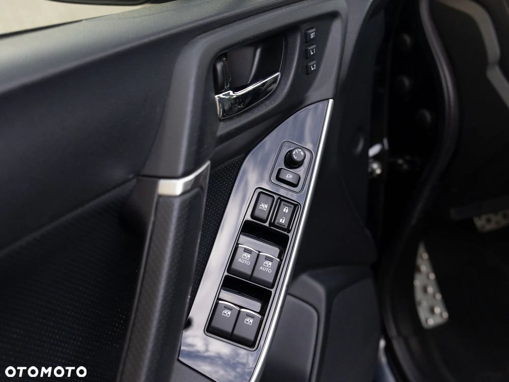 Subaru Forester 2.0 D Sport Lineartronic - 15