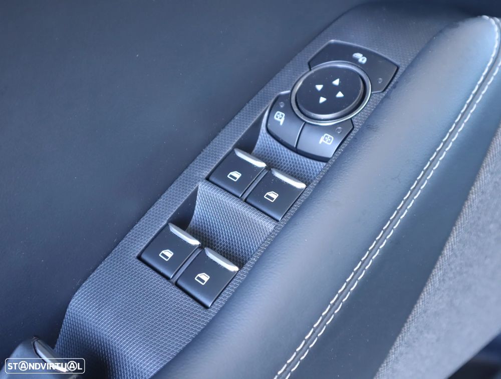 Ford Mustang Mach-E Standard - 30