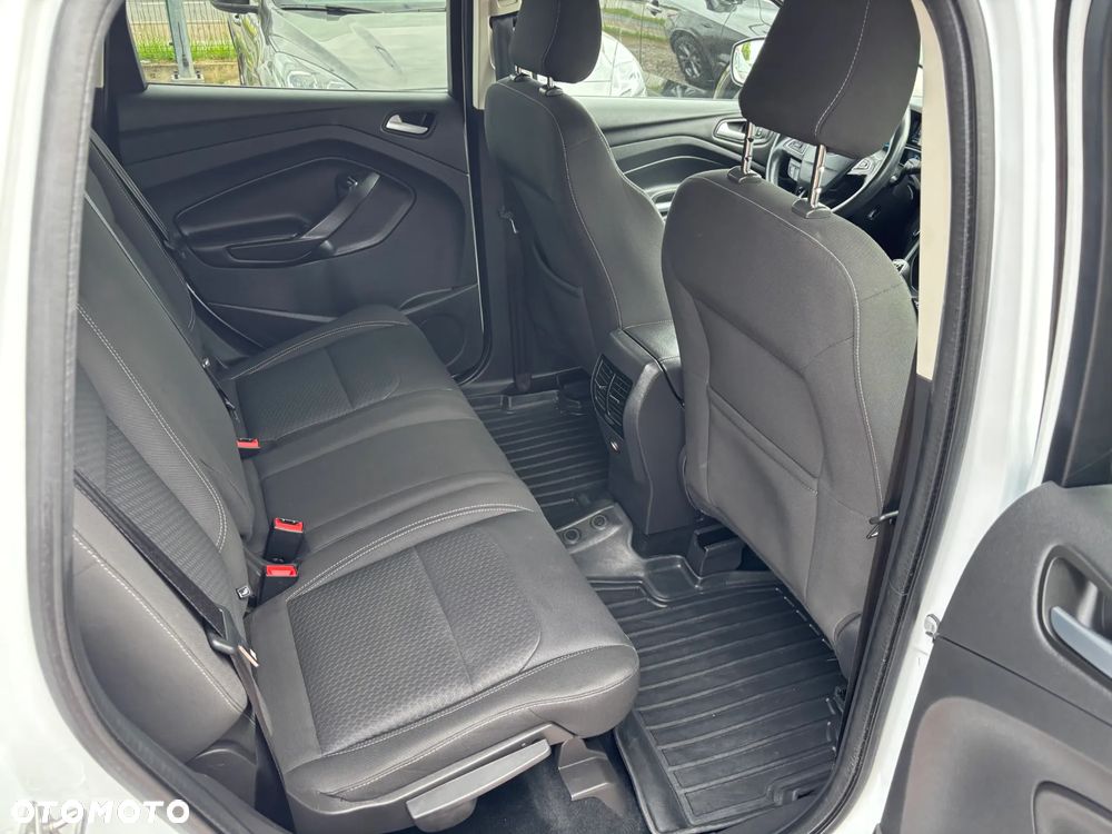 Ford Kuga 1.5 EcoBoost 2x4 Cool & Connect - 17