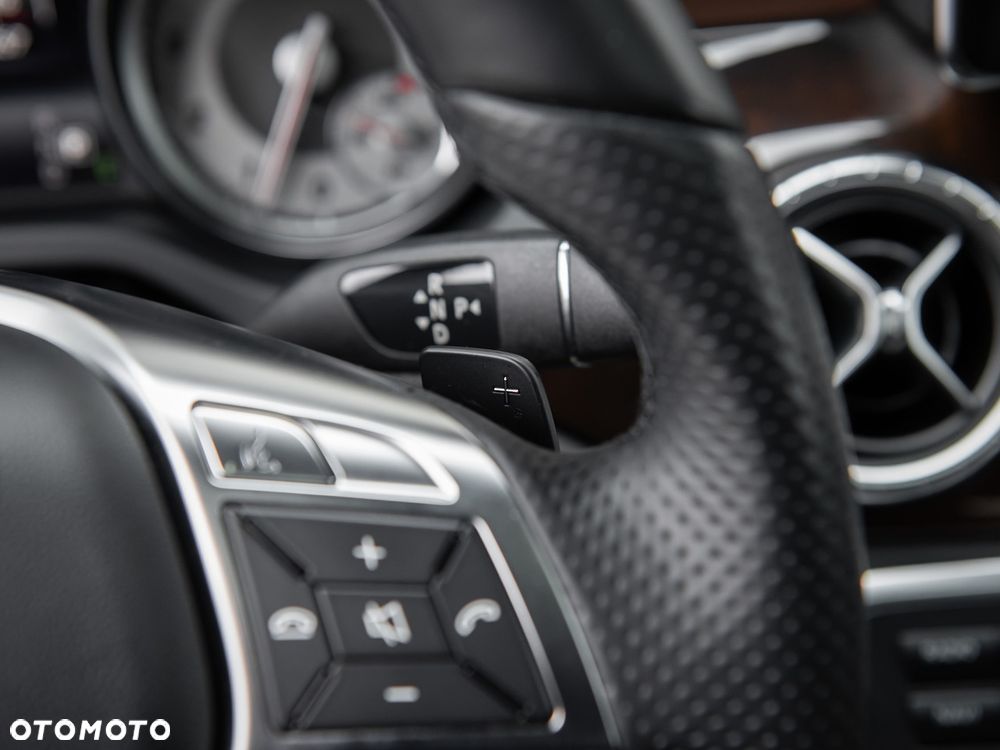 Mercedes-Benz CLA - 25