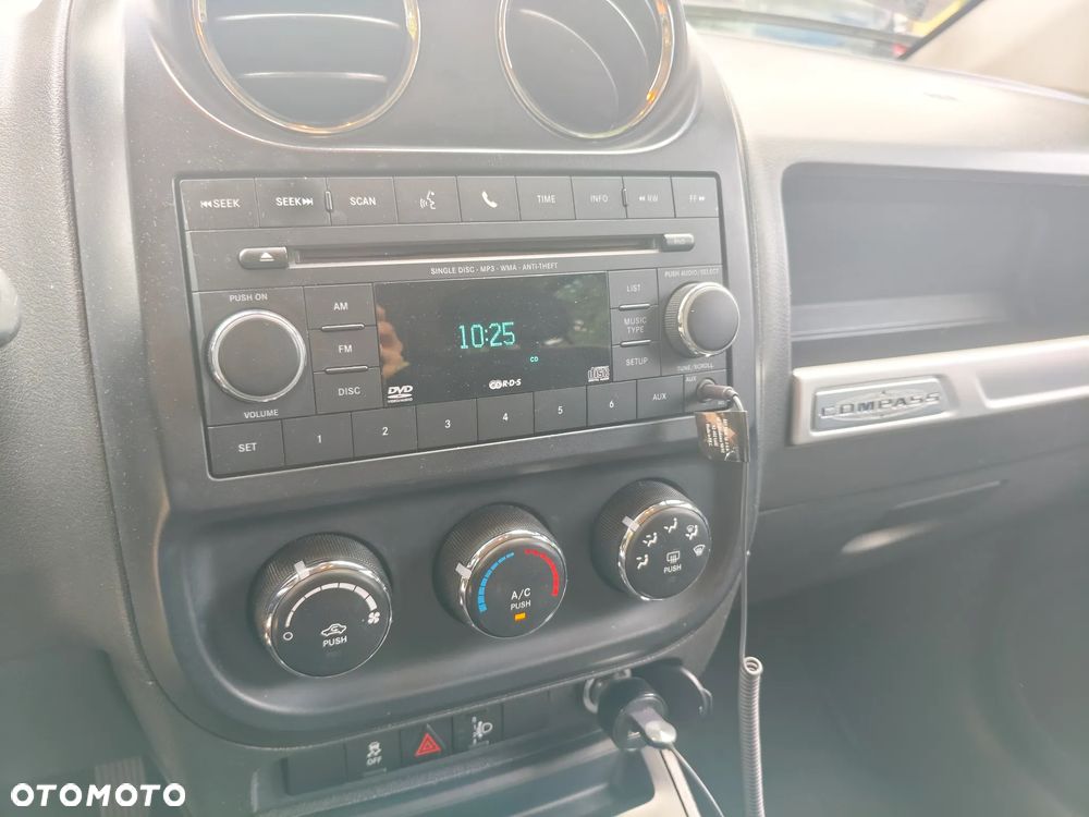 Jeep Compass 2.0 4x2 North - 26