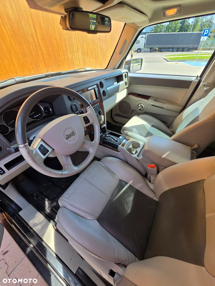 Jeep Commander 5.7 V8 Limited - 9