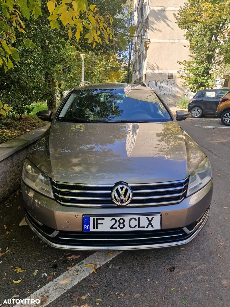 Volkswagen Passat - 1