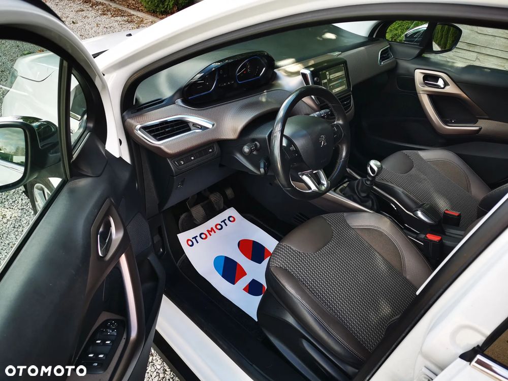 Peugeot 2008 e-HDi FAP 115 STOP & START Allure - 12