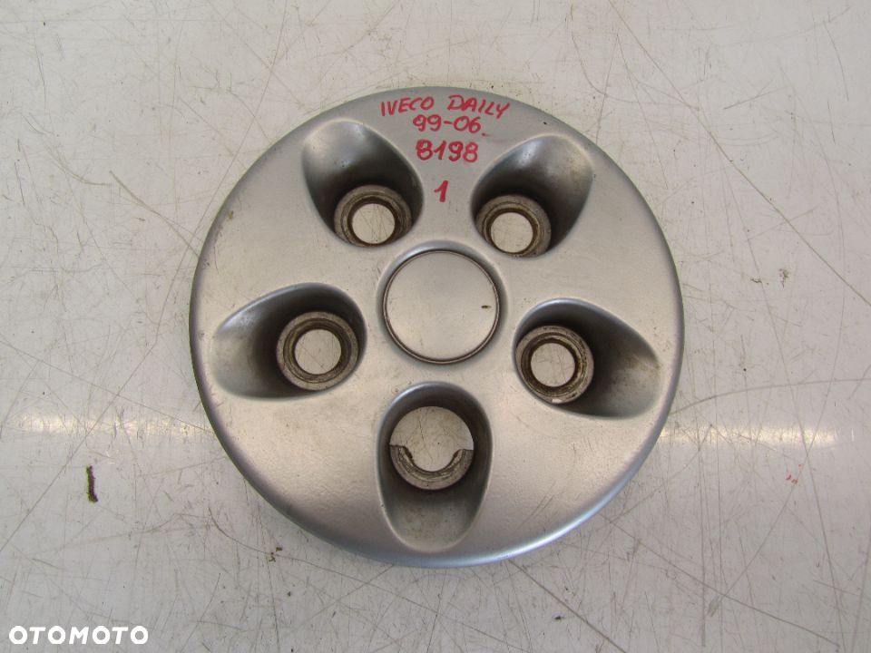 iveco daily 2.3HPI 99-06 dekle-kołpaki felg stalowych - 2