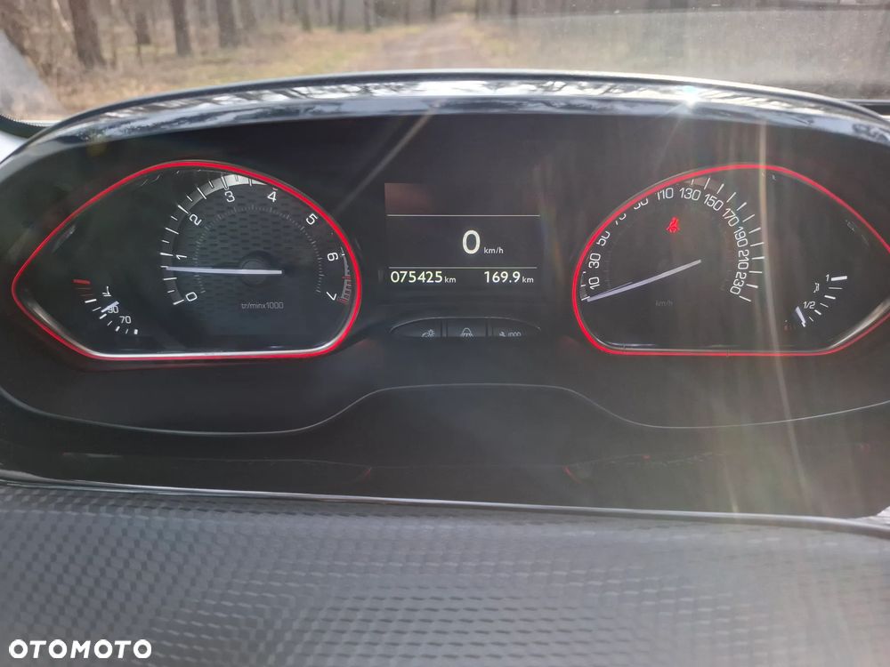 Peugeot 2008 PureTech 110 Stop&Start GT-Line Edition - 12