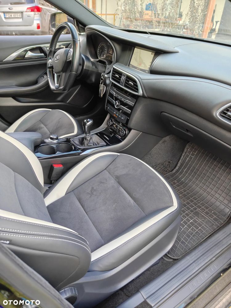 Infiniti Q30 1.5d Premium - 17