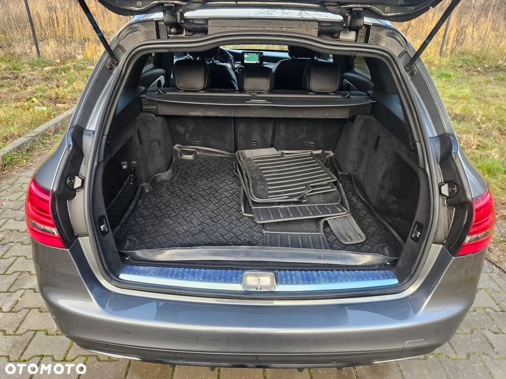 Mercedes-Benz Klasa C 180 9G-TRONIC - 25