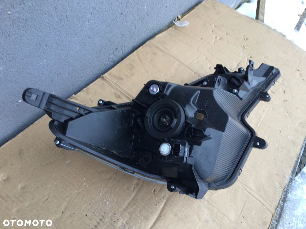 Lampa przednia lewa Mitsubishi Space Star lll 3 - 4