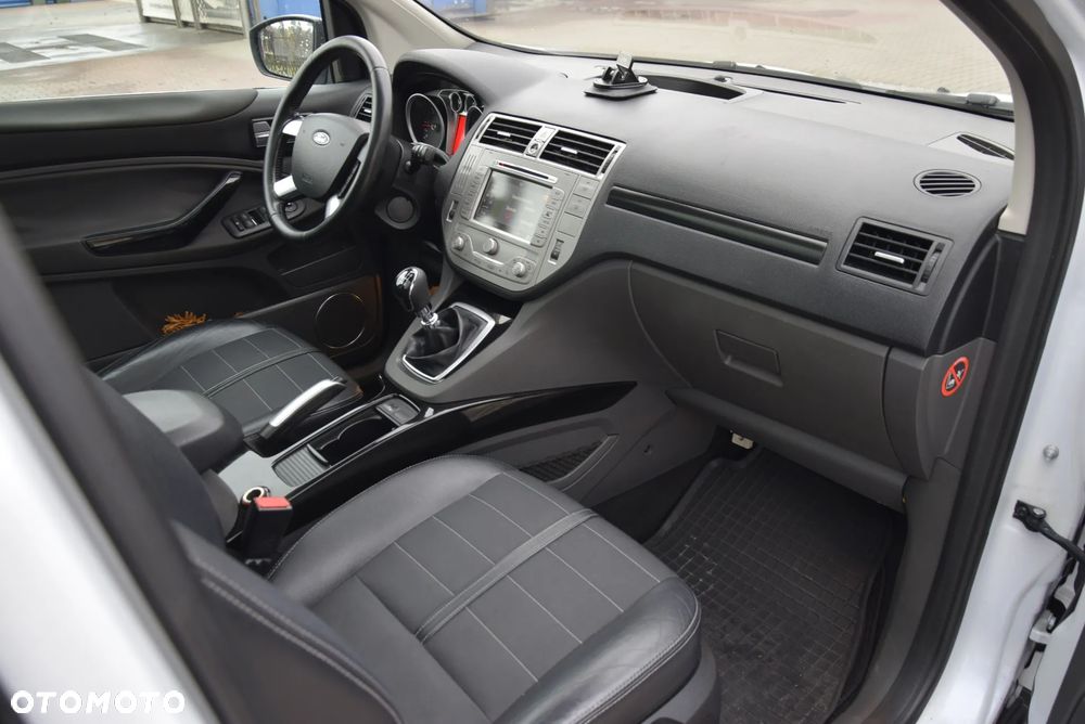 Ford Kuga 2.0 TDCi FWD Titanium Plus - 22