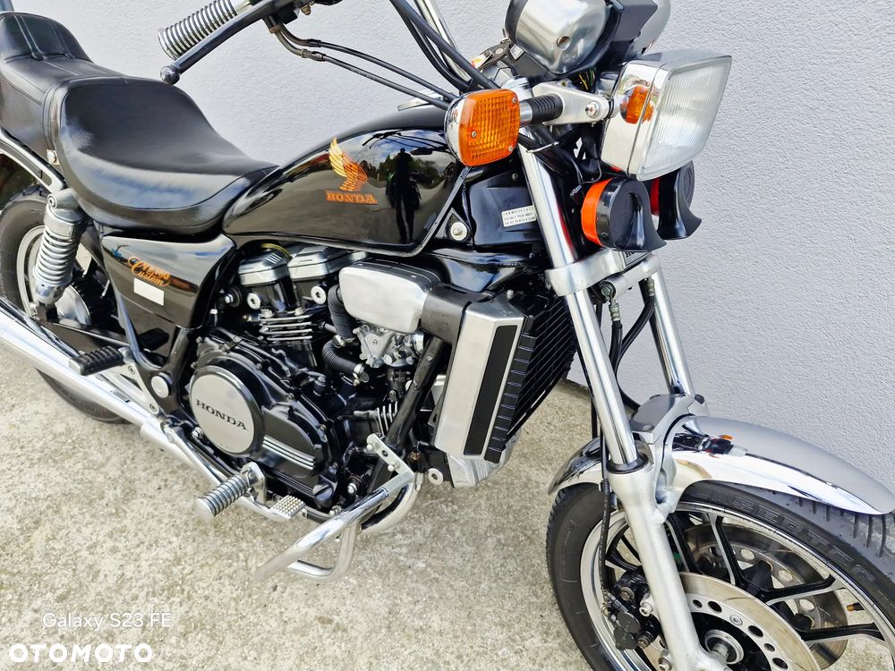Honda VF - 21