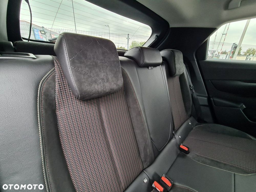 DS Automobiles DS 3 Crossback 1.2 PureTech Performance Line + - 33