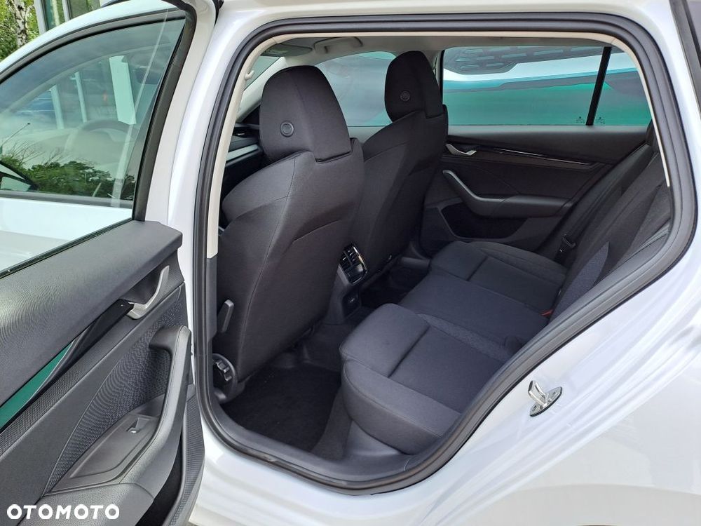 Skoda Octavia 1.5 TSI mHEV Drive Essence DSG - 7