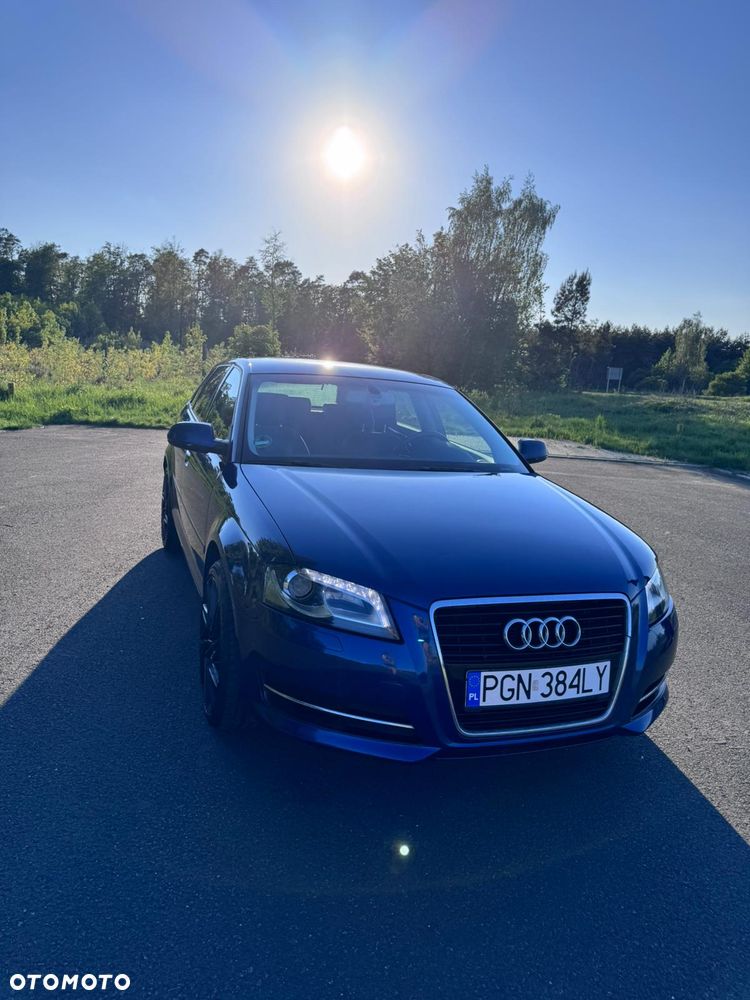 Audi A3 Sportback 2.0 TDI DPF Ambiente S tronic - 2