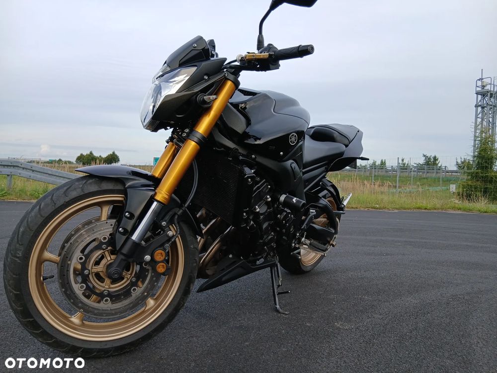 Yamaha FZ8 - 5